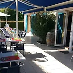 מלון Kyriad Saint Emilion ליבורן