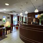 Kyriad Saint Emilion ליבורן