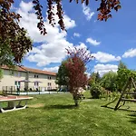 Kyriad Saint Emilion מלון 3*