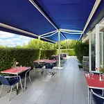 מלון Kyriad Saint Emilion