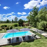 Kyriad Saint Emilion 3* ליבורן