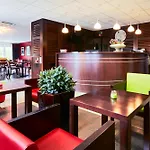 Kyriad Saint Emilion מלון 3*