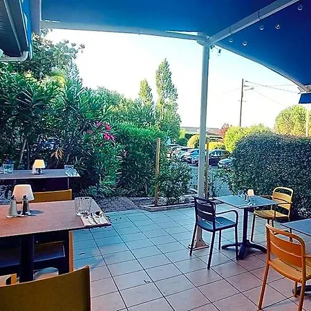 Отель Kyriad Saint Emilion 3*