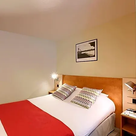 Kyriad Saint Emilion 3* Либурн