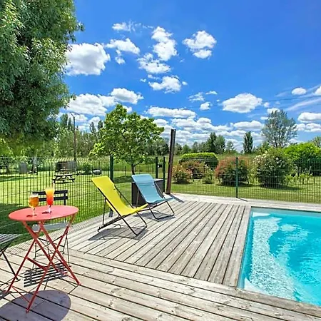 Отель Kyriad Saint Emilion