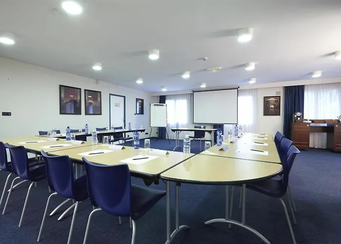 Hotel Kyriad Saint Emilion